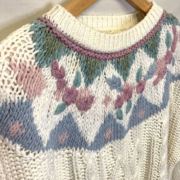 Vintage 80s Needles & Yarn Ivory Cable Knit Floral Yoke Crewneck Sweater Size M - Picture 4 of 13